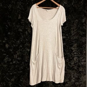 Deep front pockets! Striped DRESS flowy & comfy L